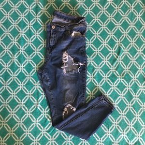 Distressed Skinny Jeans |NEVER WORN|